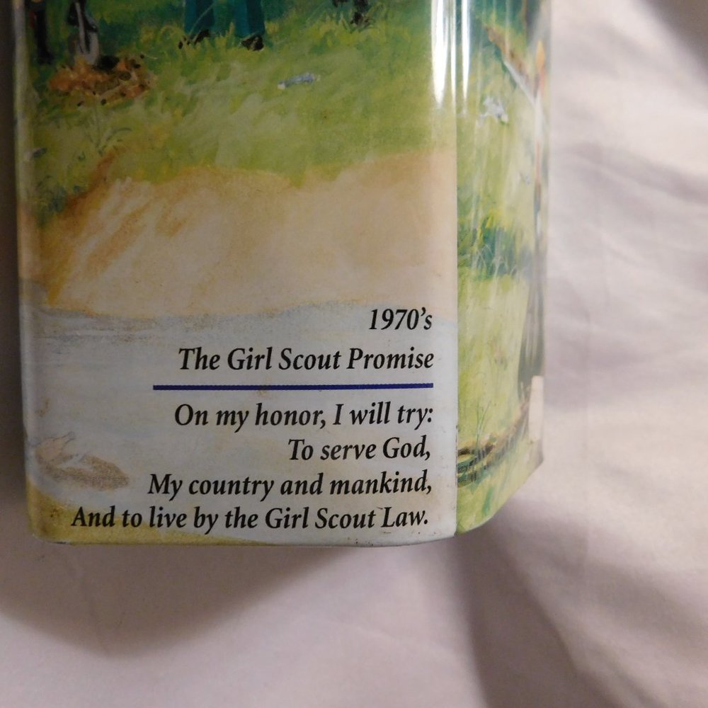 GIRL SCOUT PROMISE COLLECTIBLE TIN - Picture 4 of 11